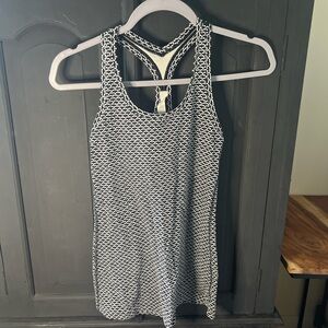 Lululemon Athletica Black and White Ribbed Sleeveless Tank Top